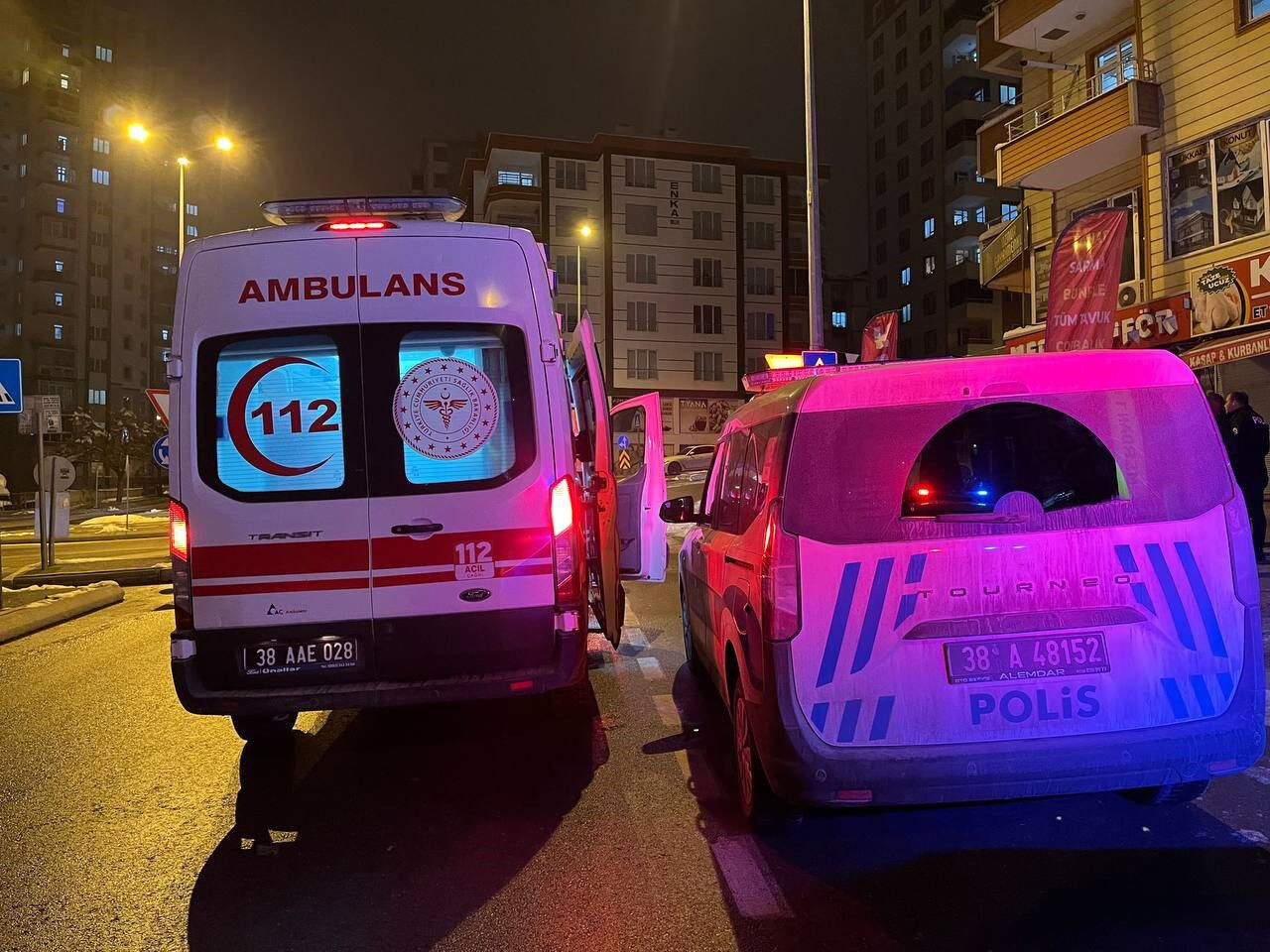 Kardan adamı ceset zanneden kadın ortalığı birbirine kattı Kardan adamı ceset zanneden kadın ortalığı birbirine kattı - 1. Resim