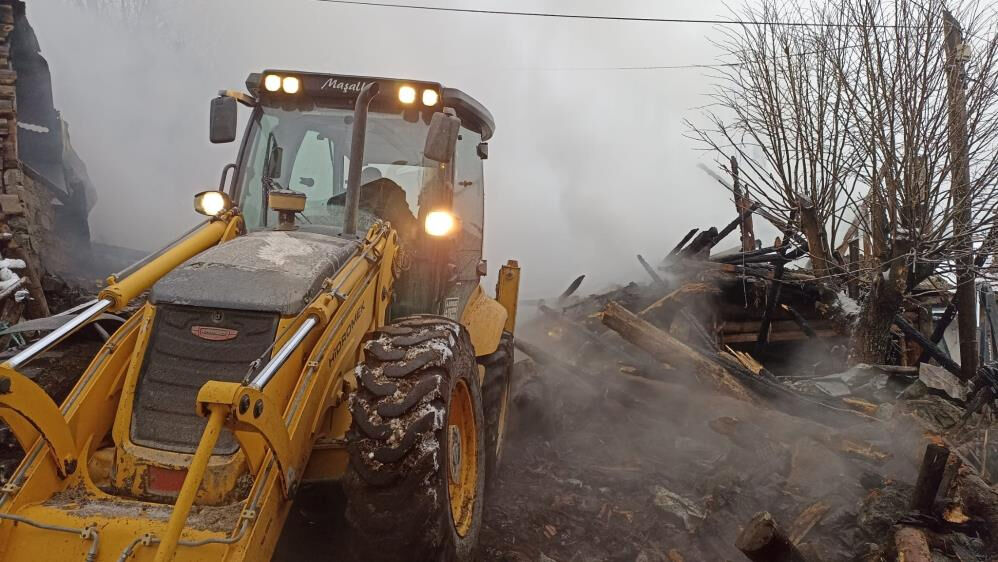 Kastamonu'da yangın faciası! Ekipler baba ve oğlunu arıyor - 1. Resim