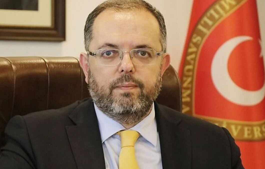 Milli Savunma Üniversitesi rektörü 'Türkiye Haritası' krizini açıkladı! Erhan Afyoncu kimdir? - 3. Resim