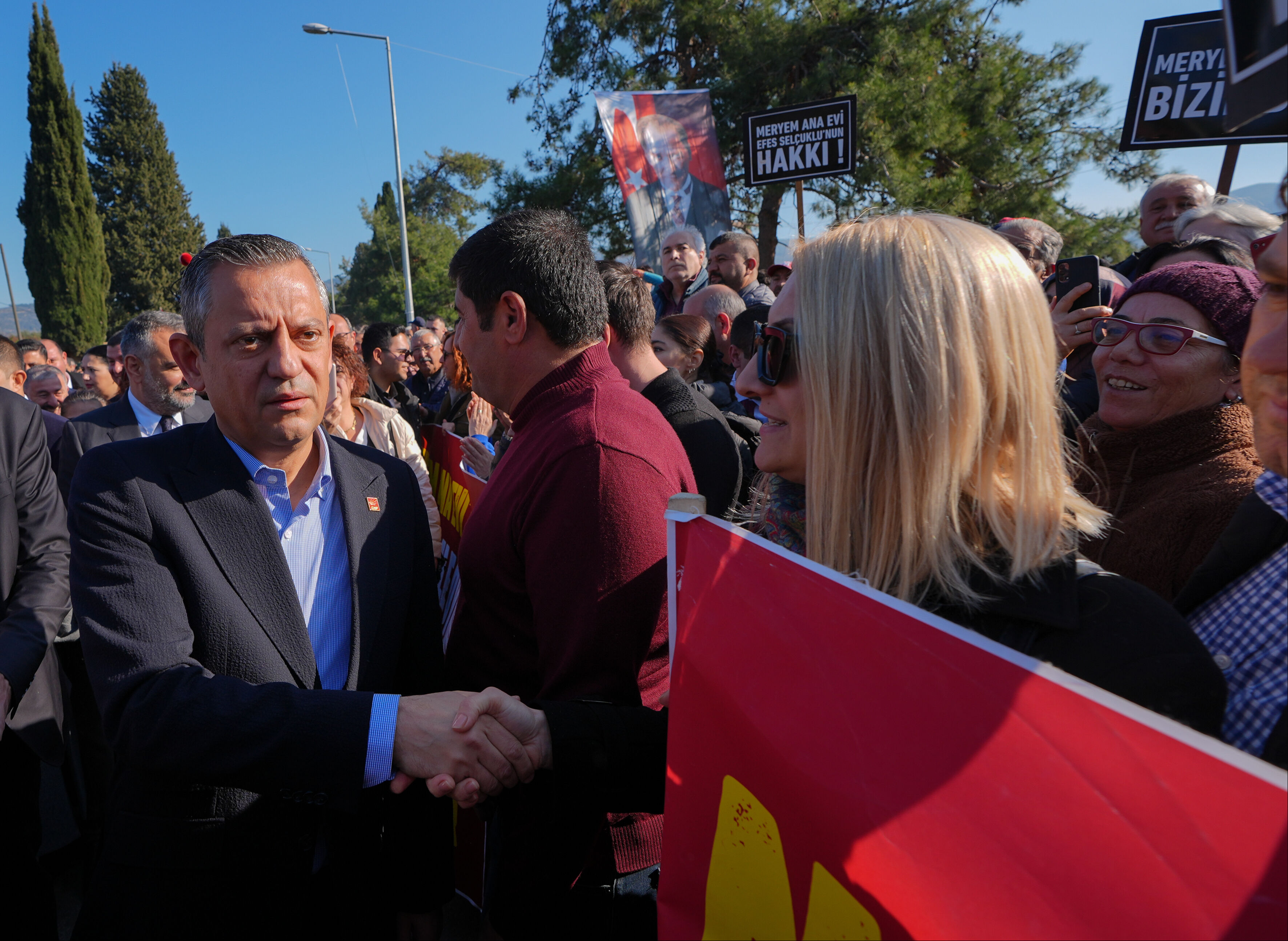 Özgür Özel'den otopark tepkisi: 