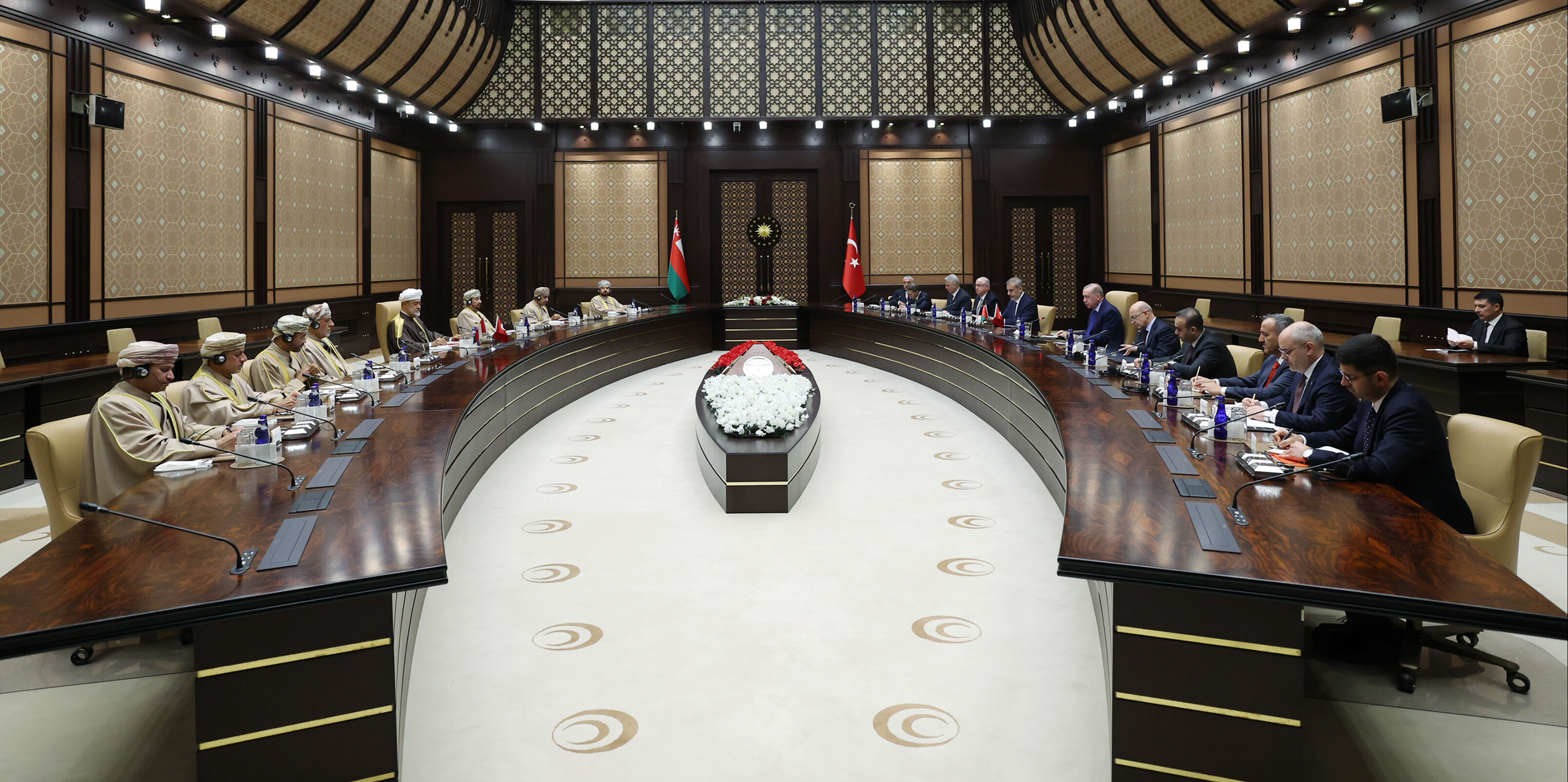 Türkiye'ye devlet başkanı düzeyinde ilk ziyaret... Erdoğan ve Umman Sultanı'ndan ortak basın açıklaması - 2. Resim