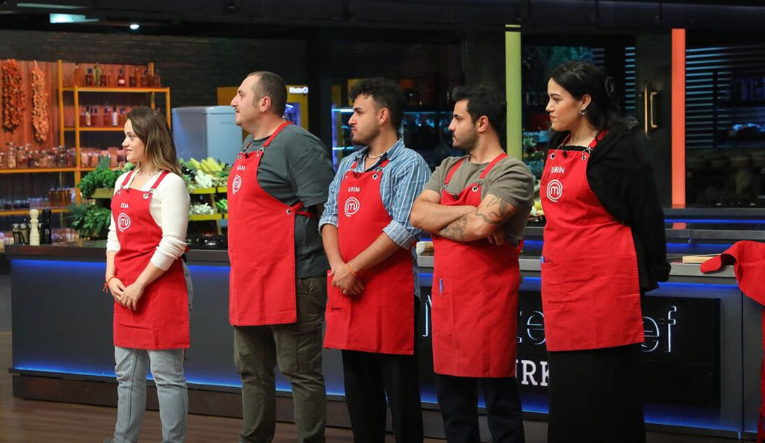 28 Kasım TV8 MasterChef eleme adayı kim oldu? MasterChef dokunulmazlık oyununu Mavi Takım kazandı! 28 Kasım TV8 MasterChef eleme adayı kim oldu? MasterChef dokunulmazlık oyununu Mavi Takım kazandı! - 3. Resim