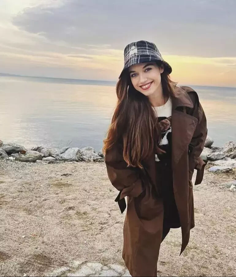 Kesenin ağzını açtı! Afra Saraçoğlu annesine ev kiraladı! Fiyatı duyanları şoke etti Afra Saraçoğlu annesine ev kiraladı! Fiyatı duyanları şoke etti - 3. Resim