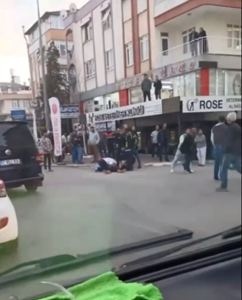 Antalya'da olay anlar! Tartışma silahlı kavgaya döndü! Bir kişi hayatını kaybetti - 1. Resim