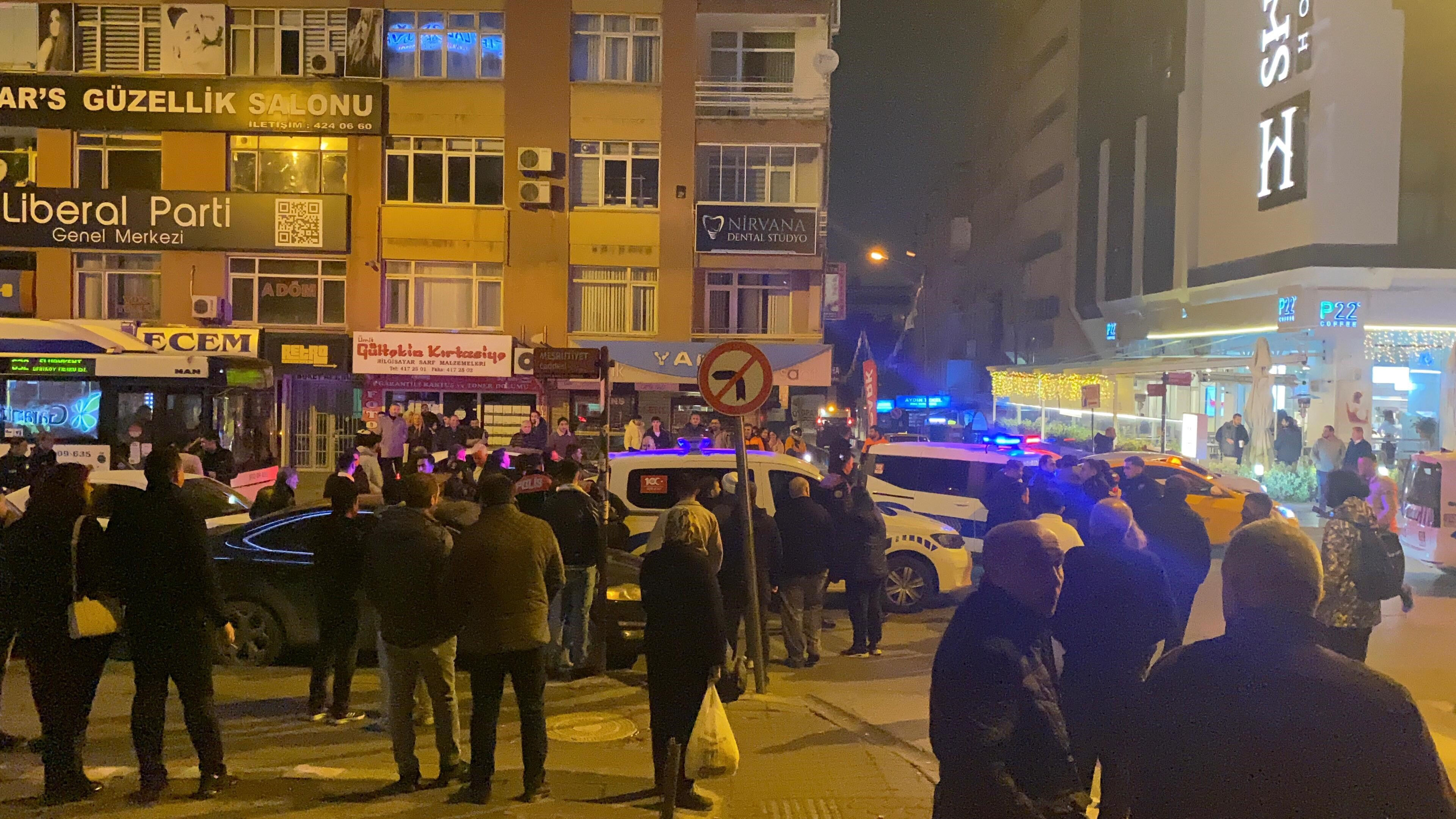 Ankara'da polise muştalı saldırı! - 1. Resim