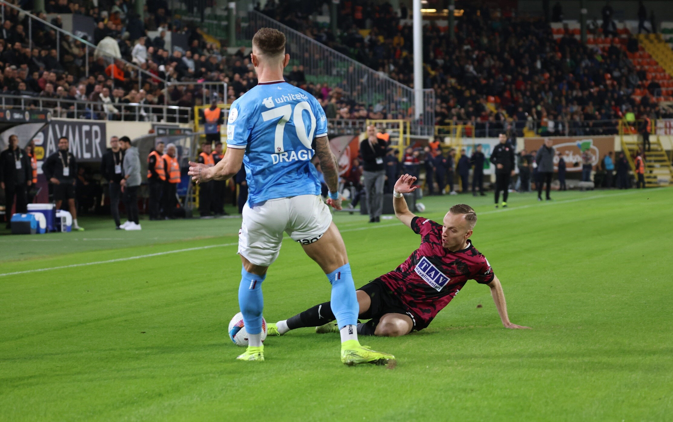Bu kez galibiyete çok yakındı! Trabzonspor öne geçtiği maçta Alanyaspor'a yenildi - 5. Resim