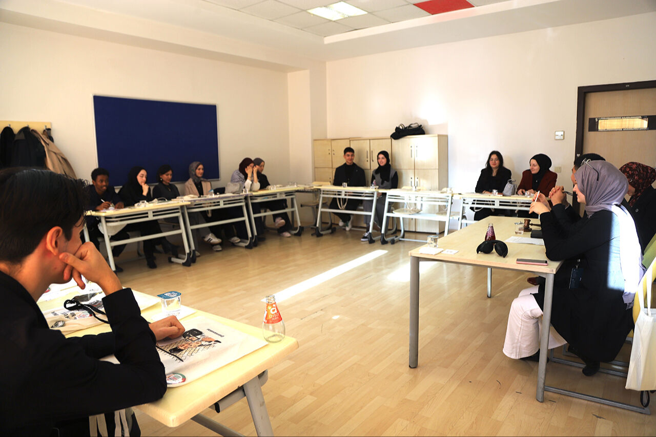 Gençler krizlere çözüm üretti! 23 lisenin öğrencileri Alem-i İslam Çalıştayı'nda buluştu - 4. Resim