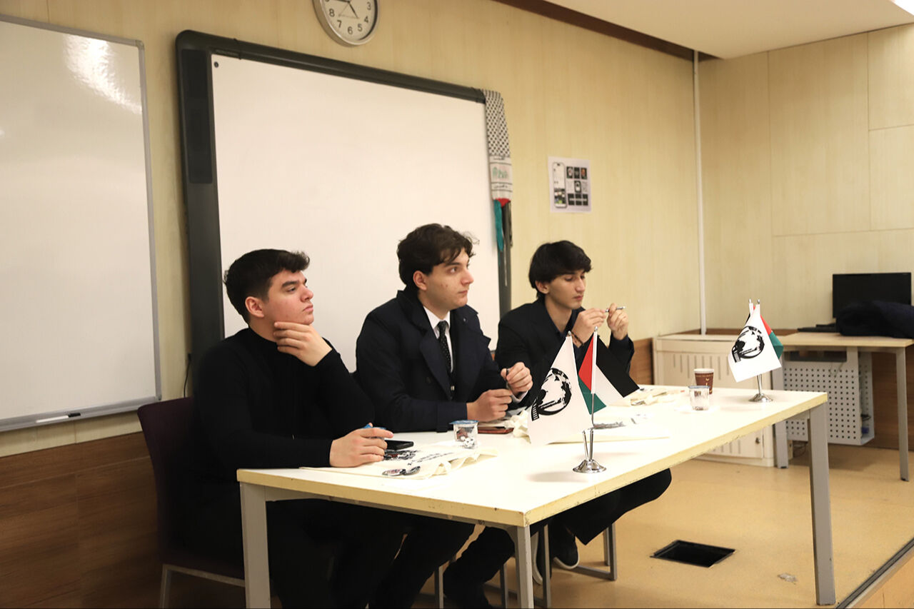 Gençler krizlere çözüm üretti! 23 lisenin öğrencileri Alem-i İslam Çalıştayı'nda buluştu - 3. Resim