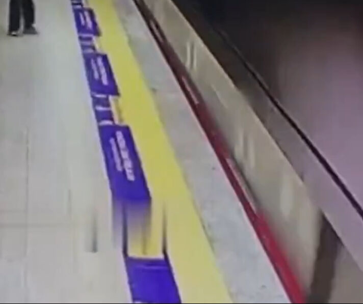 Marmaray Yenikapı durağında 15 yaşındaki kız intihar etti - 3. Resim