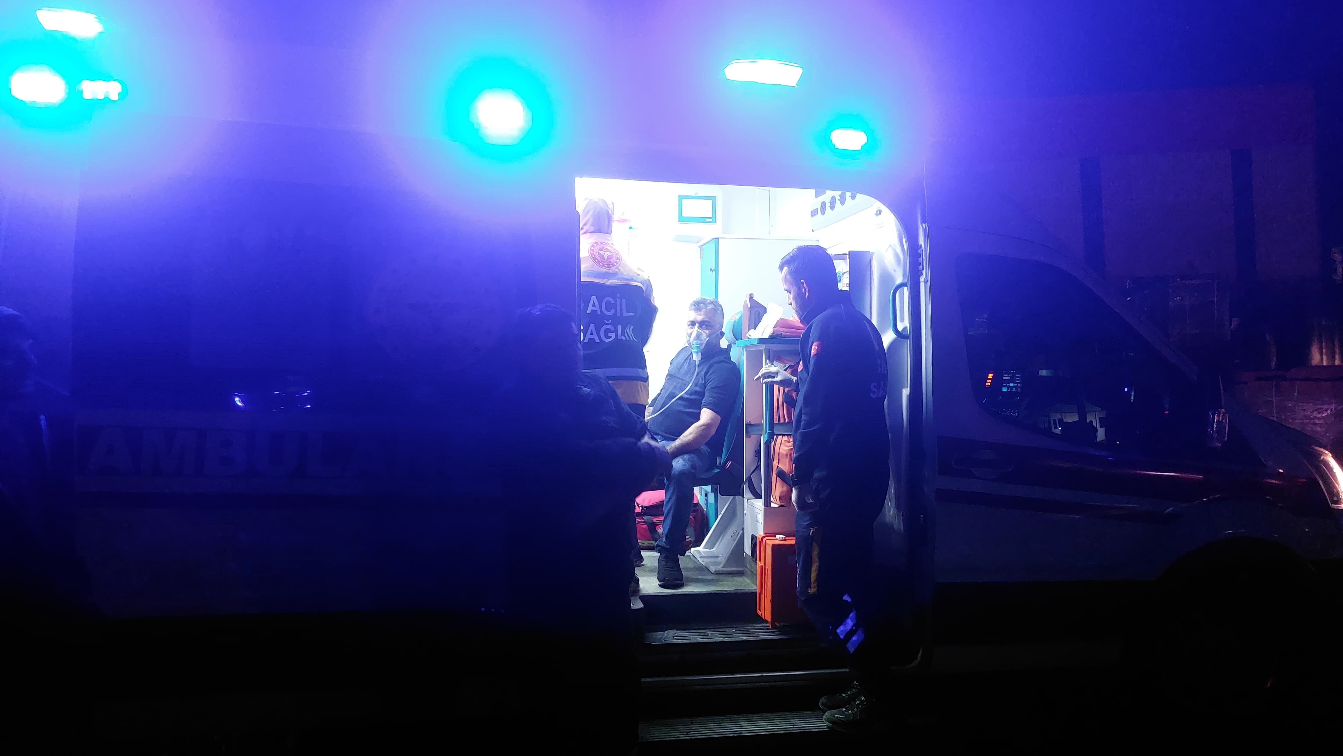 Sakarya'da geri dönüşüm tesisinde yangın faciası! 8 işçi dumandan etkilendi - 2. Resim