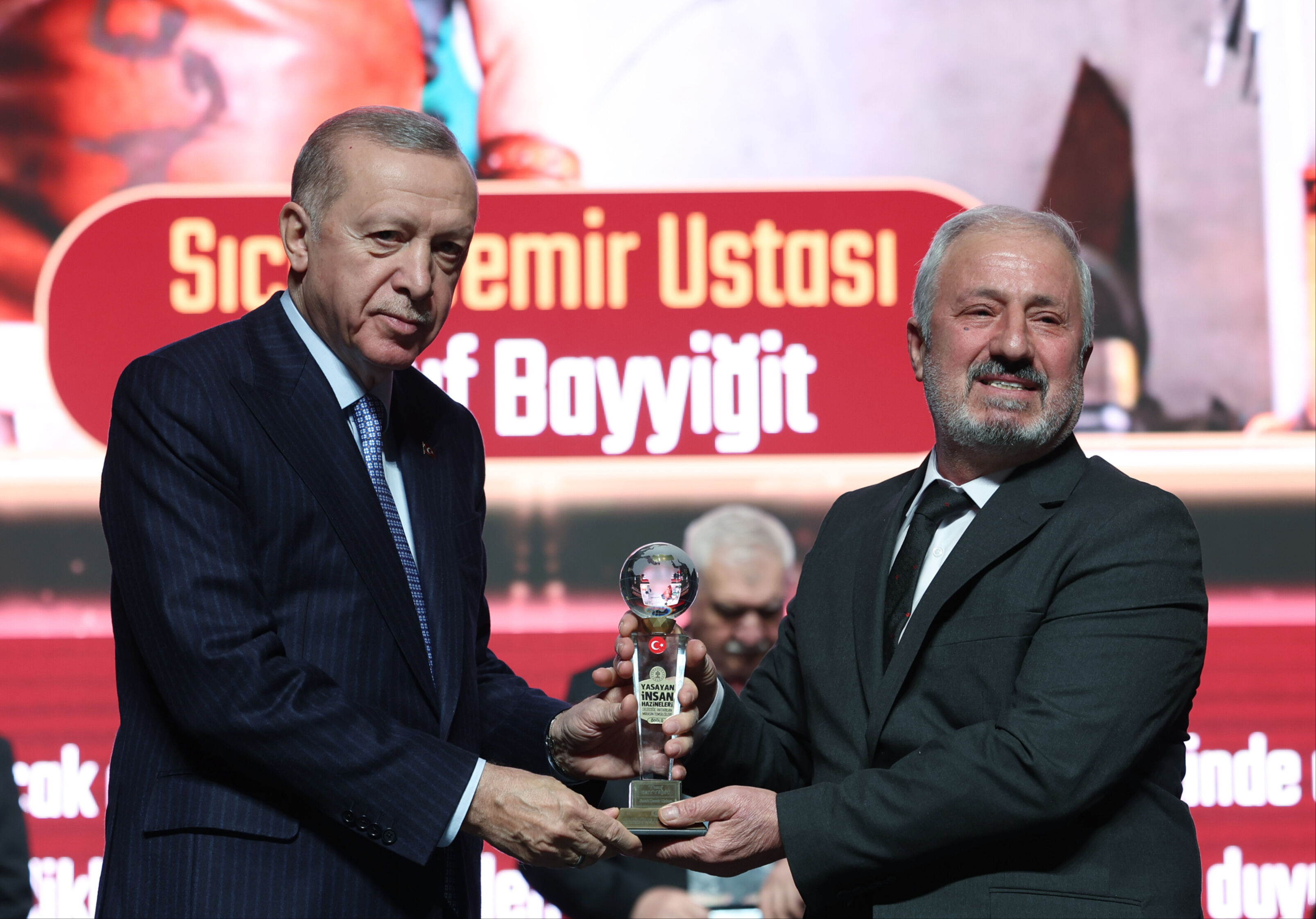 Şam çeliğinde sayılı isimler arasında! Yusuf Bayyiğit demirciliği nesillerdir sürdürüyor - 3. Resim