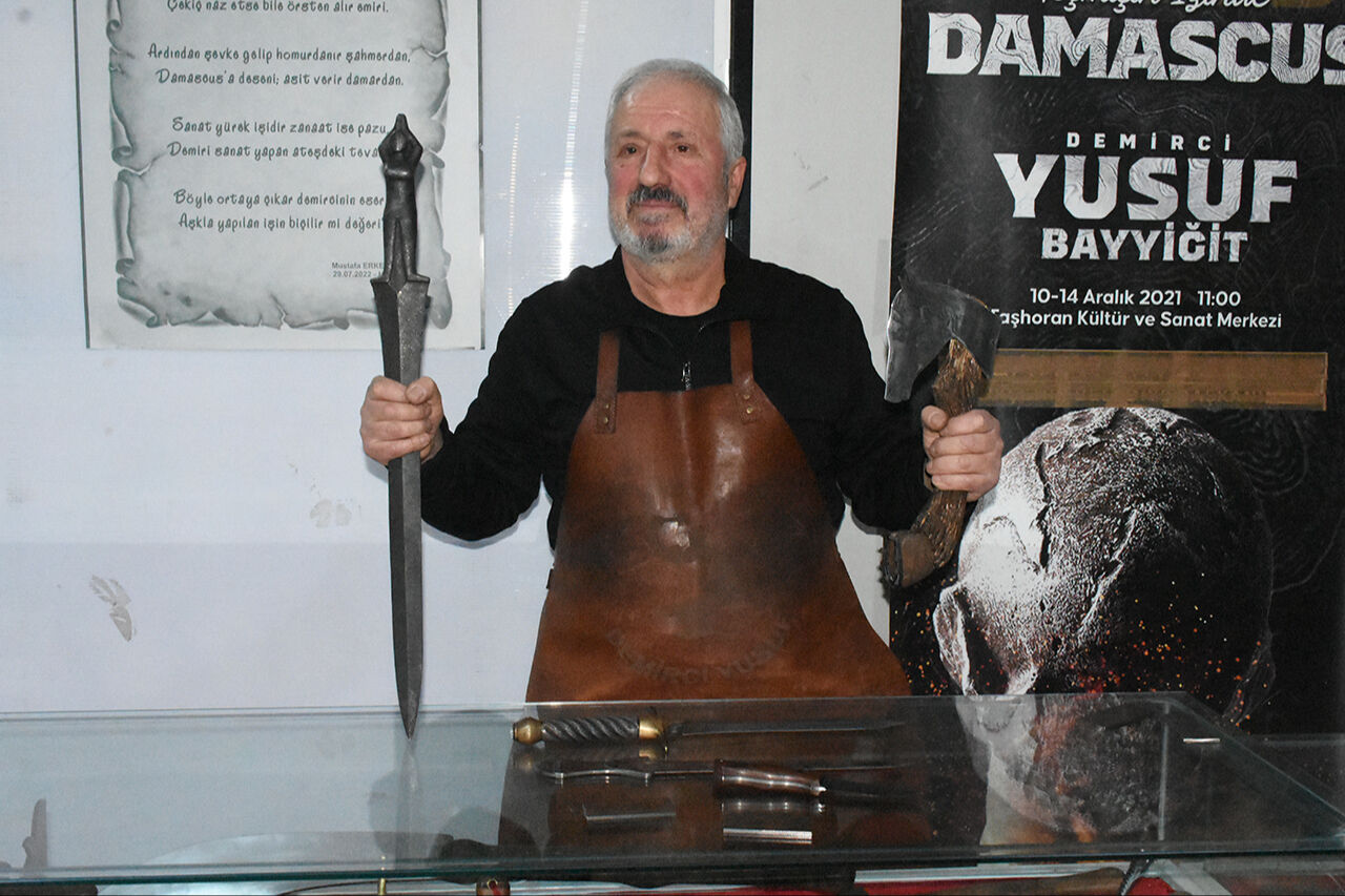 Şam çeliğinde sayılı isimler arasında! Yusuf Bayyiğit demirciliği nesillerdir sürdürüyor - 5. Resim