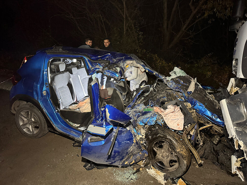 Bartın'daki feci kazada 5 genç öldü! Cenaze aracının şoförü hayatının şokunu yaşadı Bartın'daki feci kazada 5 genç öldü! Cenaze aracının şoförü hayatının şokunu yaşadı - 1. Resim