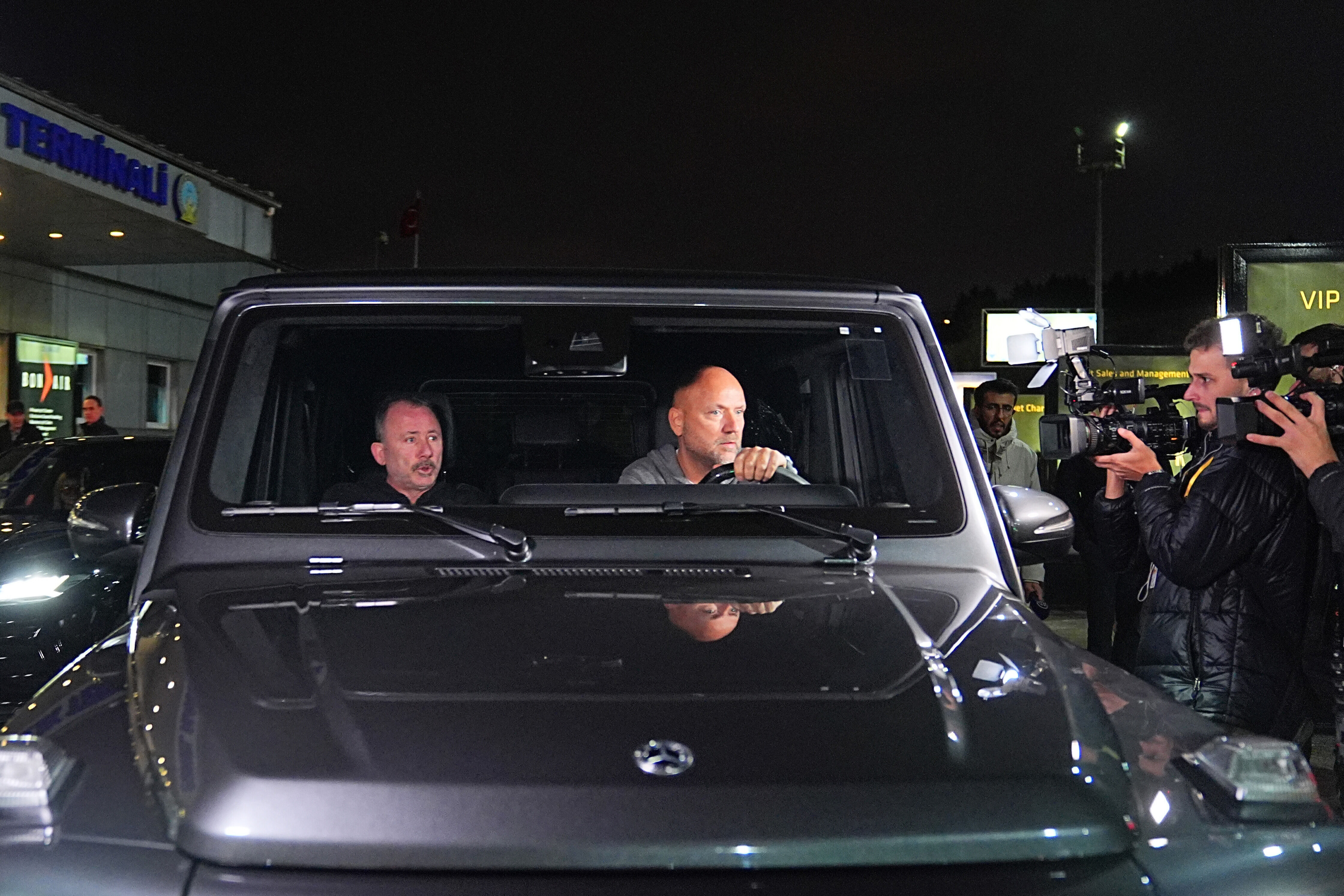 Beşiktaş'ın gündeminde olan teknik direktör Sergen Yalçın, İstanbul'a geldi - 1. Resim