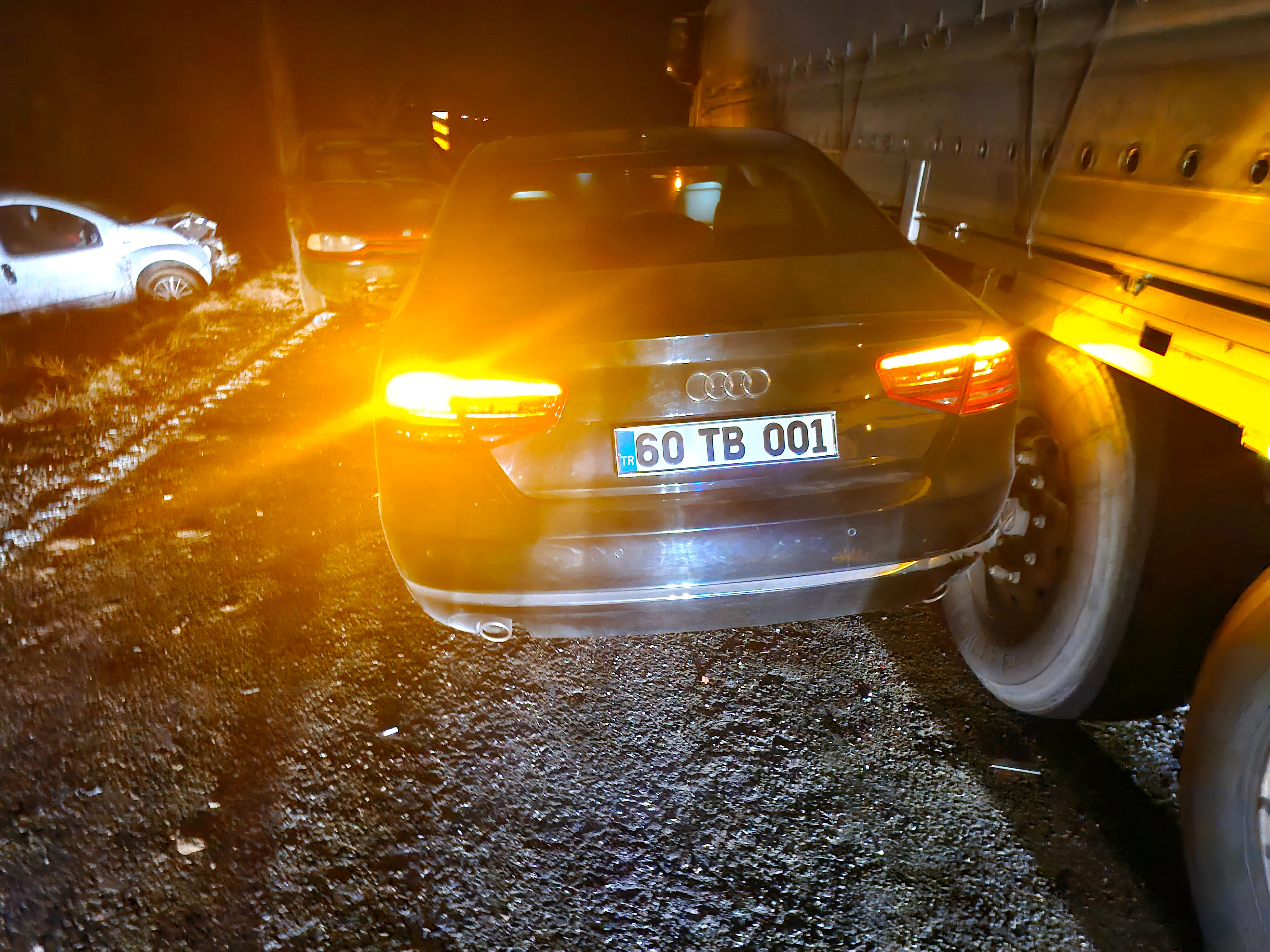 MHP'li Tokat Belediye Başkanı Mehmet Kemal Yazıcıoğlu trafik kazası geçirdi MHP'li Tokat Belediye Başkanı Mehmet Kemal Yazıcıoğlu trafik kazası geçirdi - 1. Resim