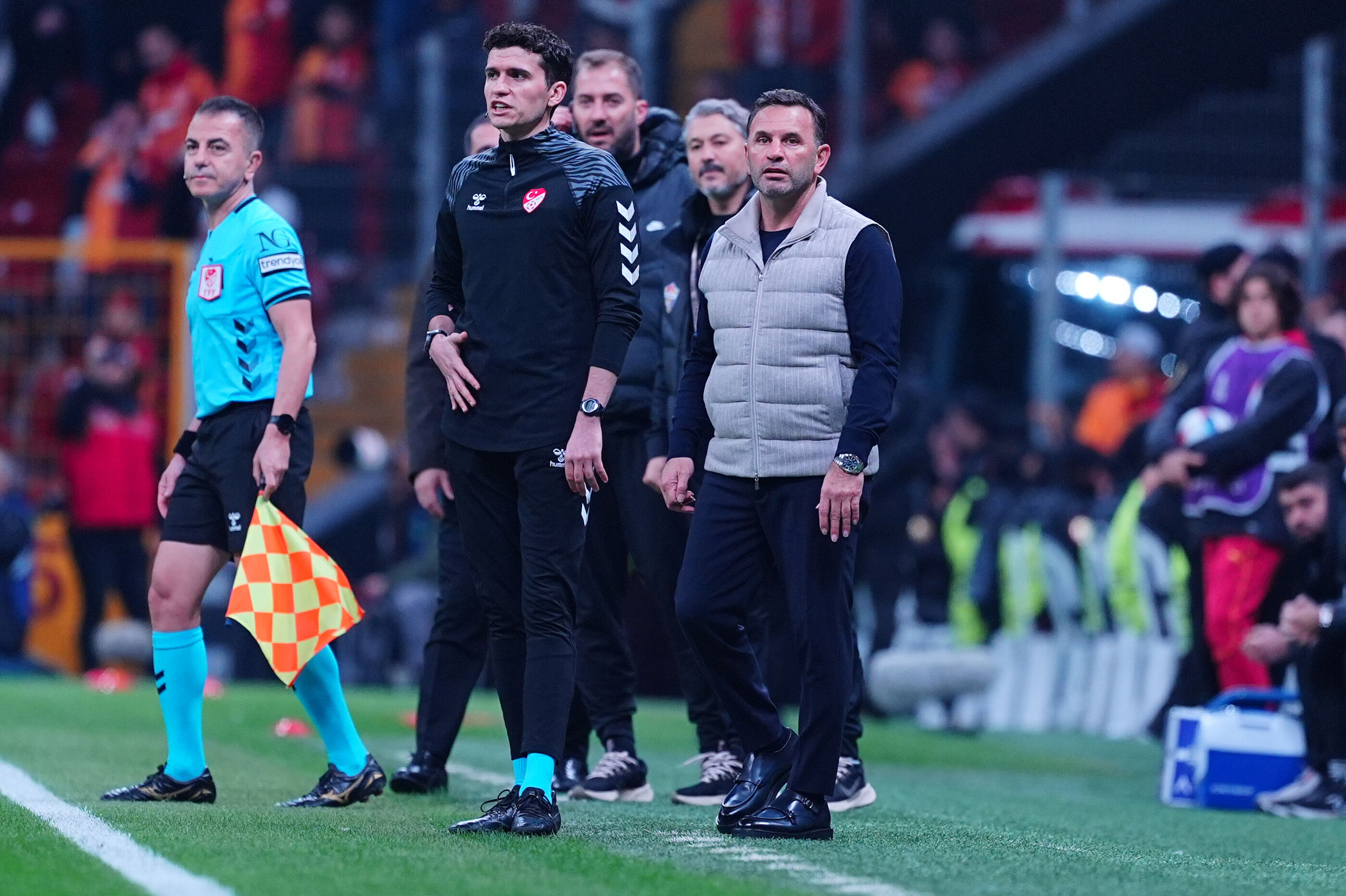 Okan Buruk'tan hakem Oğuzhan Çakır'a olay sözler! Okan Buruk'tan hakem Oğuzhan Çakır'a olay sözler! - 1. Resim