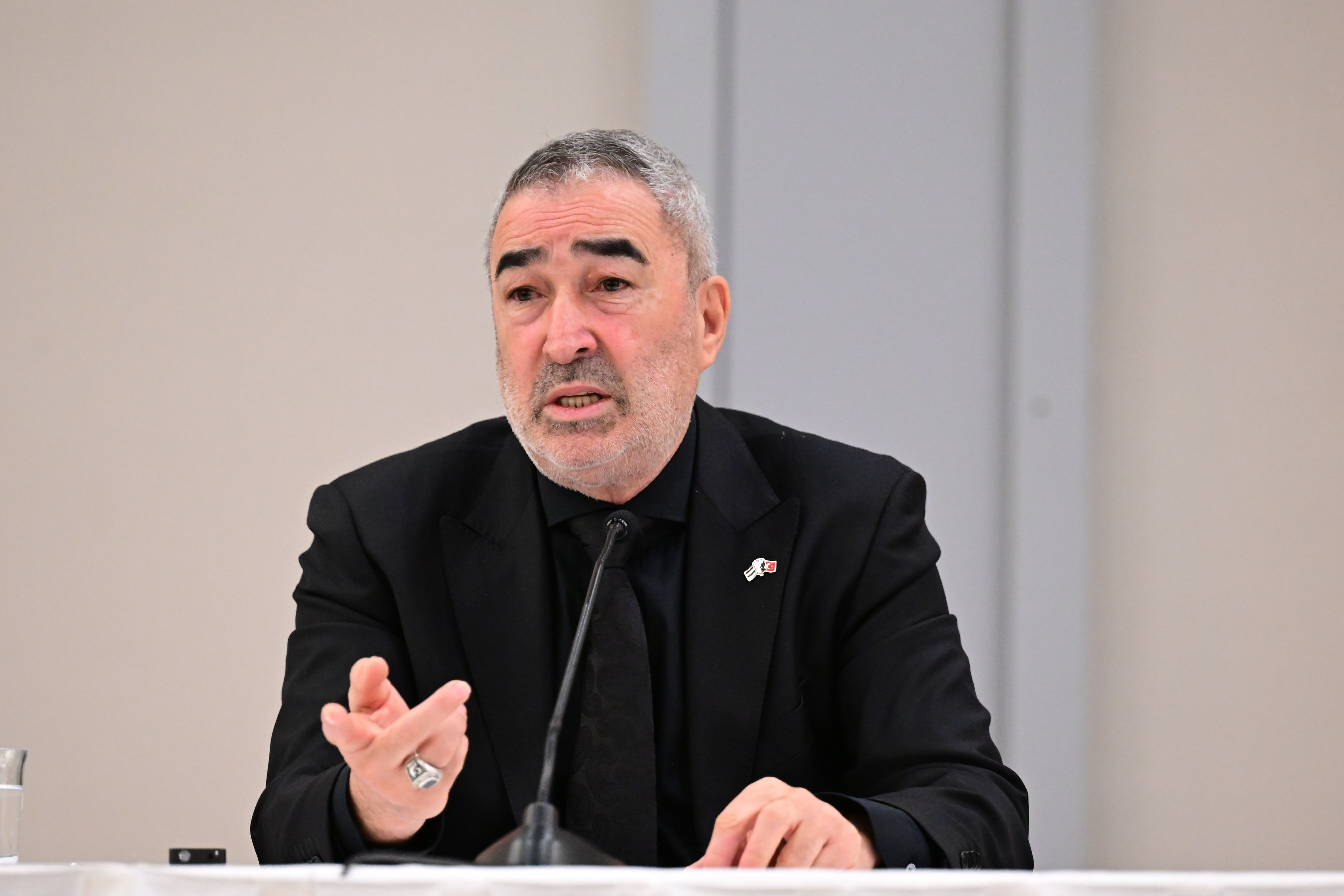 Samet Aybaba'nın flaş iddiaları sonrası Hasan Arat'tan karşı hamle! Tüm belgeleri teslim etti... - 1. Resim
