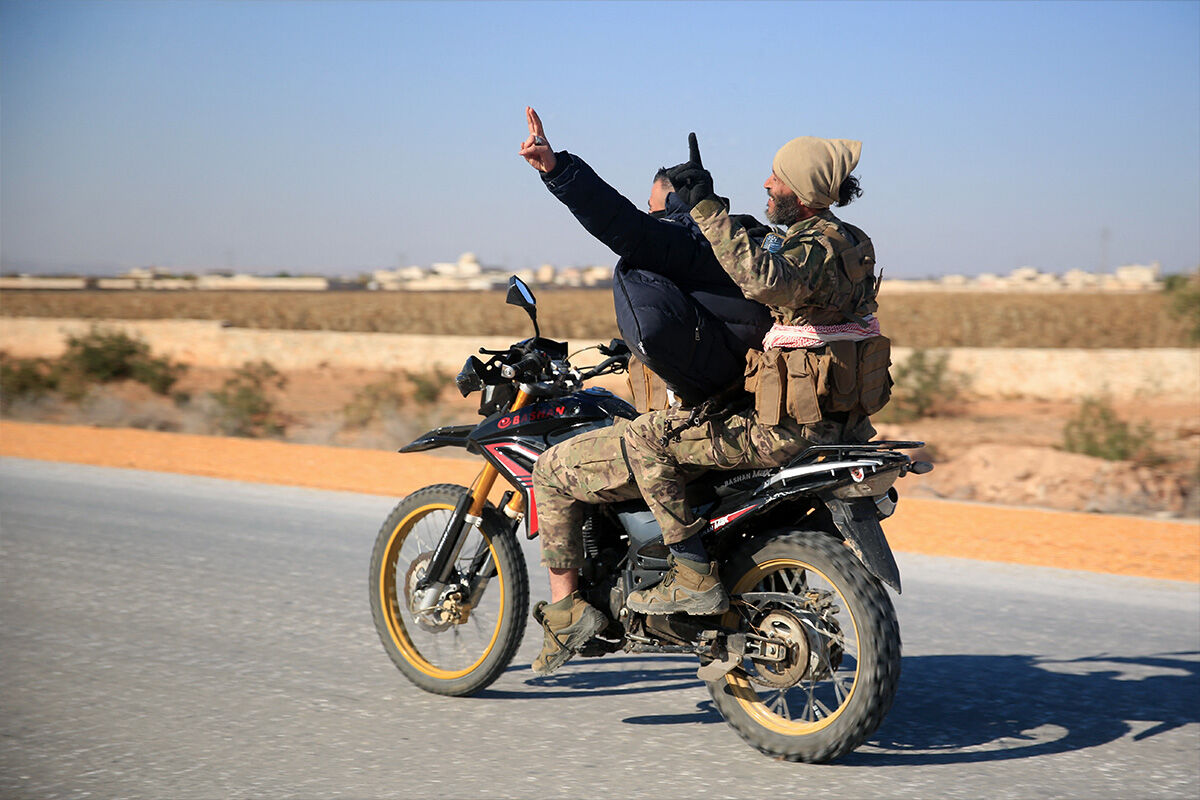 Suriye'de son gelişmeler...Terör örgütü PKK işgalindeki Tel Rıfat tam kuşatmada - 3. Resim