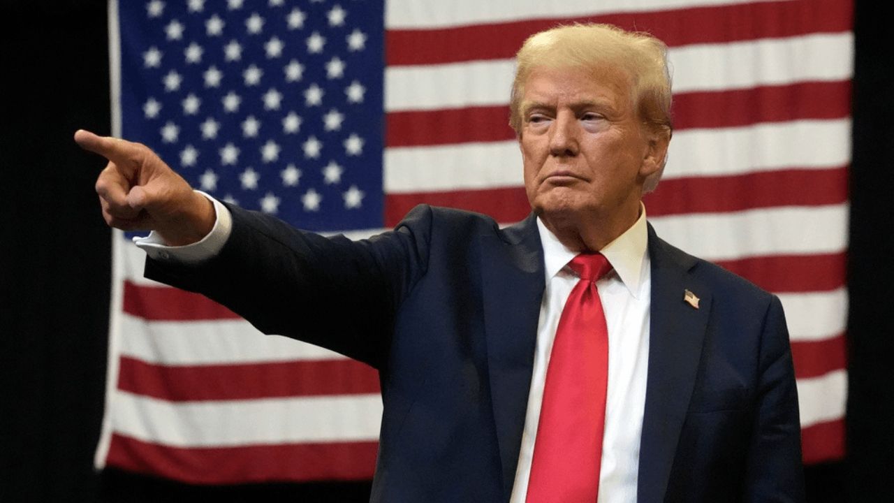 Trump, BRICS ülkelerini 'başka bir enayi bulabilirler' diyerek tehdit etti:  Vergiler yüzde 100 artar | Türkiye Gazetesi