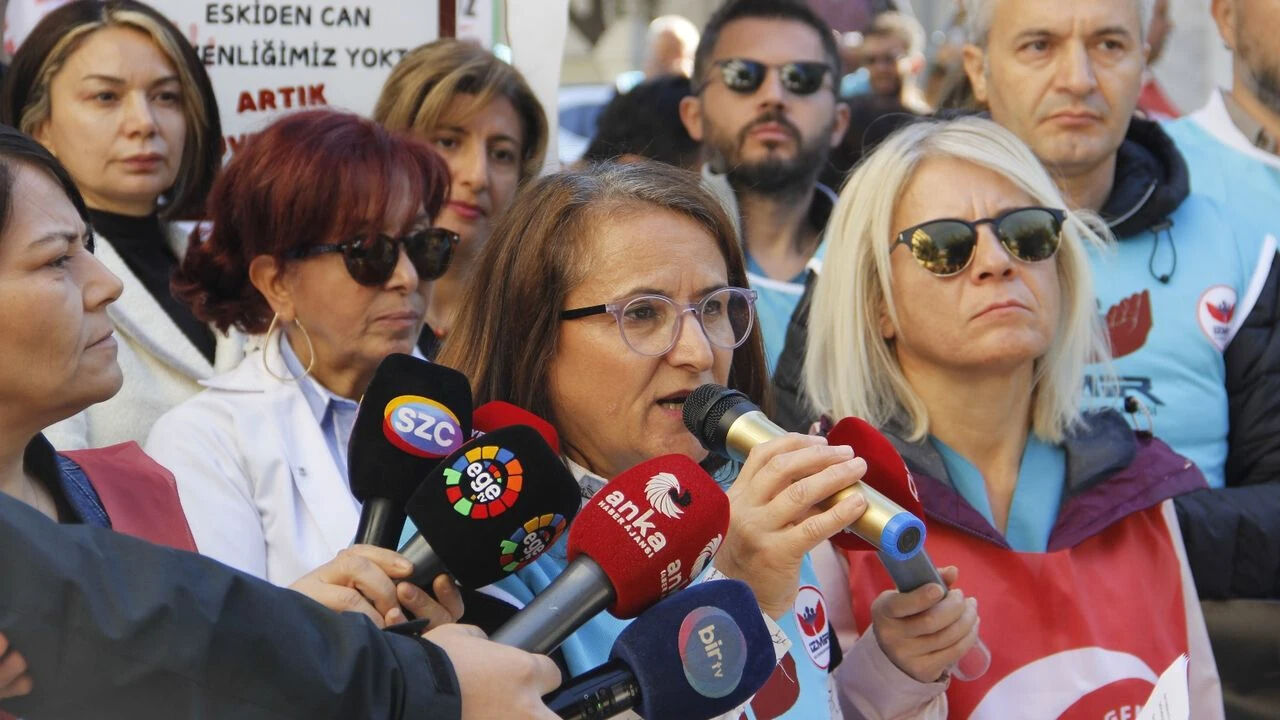 Aile hekimleri grevde mi, işi mi bıraktı, sağlık ocakları açık mı? Türk Tabipleri Birliği duyurdu! Aile hekimleri grevde mi, işi mi bıraktı, sağlık ocakları açık mı? Türk Tabipleri Birliği duyurdu! - 2. Resim