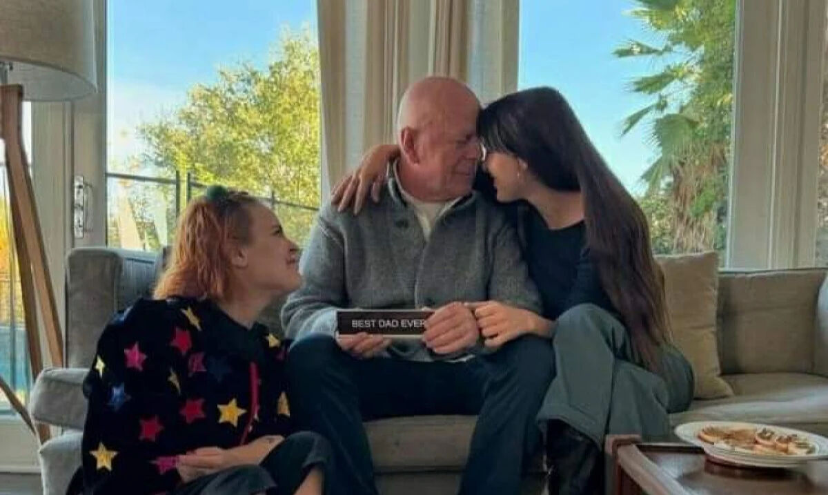 Bruce Willis bir süredir sağlık sorunları yaşıyordu! Son hali korkuttu Bruce Willis bir süredir sağlık sorunları yaşıyordu! Son hali korkuttu - 2. Resim