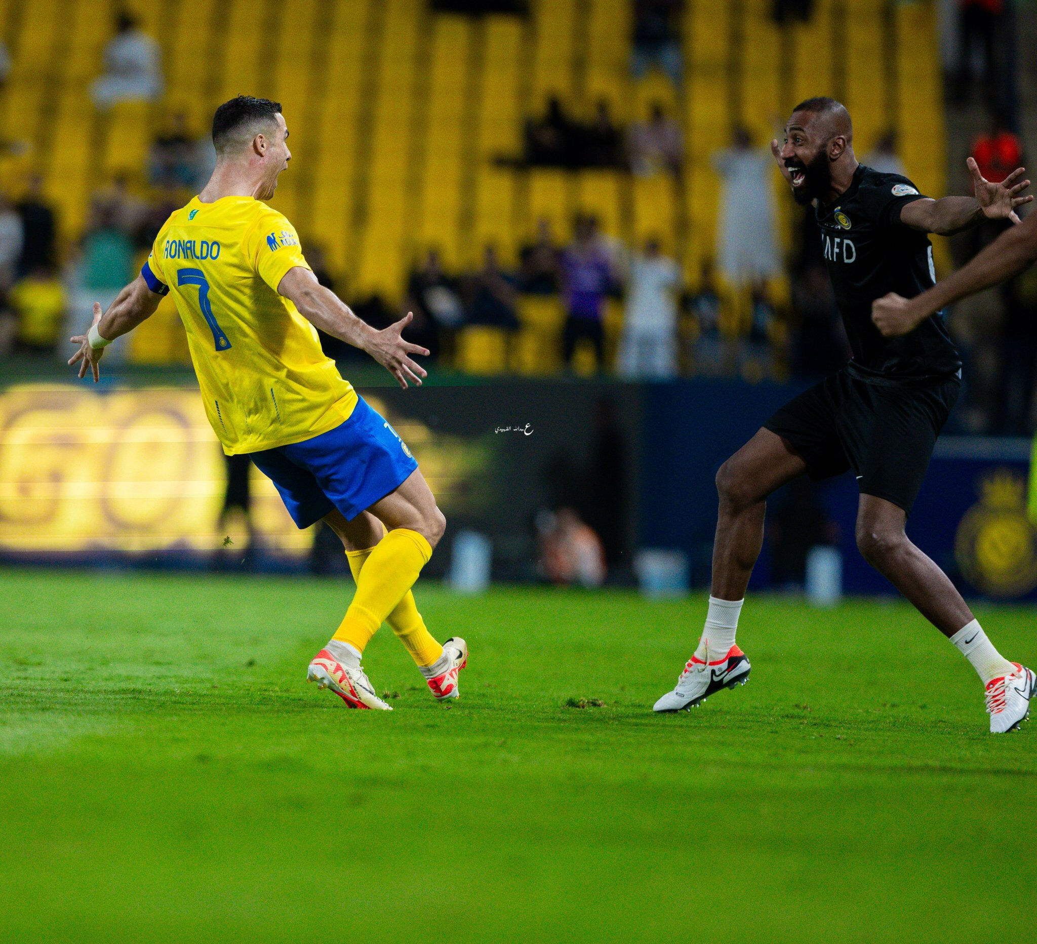 Eski takım arkadaşından Ronaldo ve namaz itirafı! Waleed Abdullah: Ezan okununca antrenmanı durdururdu - 2. Resim