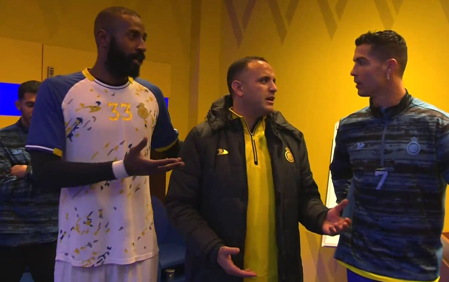 Eski takım arkadaşından Ronaldo ve namaz itirafı! Waleed Abdullah: Ezan okununca antrenmanı durdururdu - 3. Resim