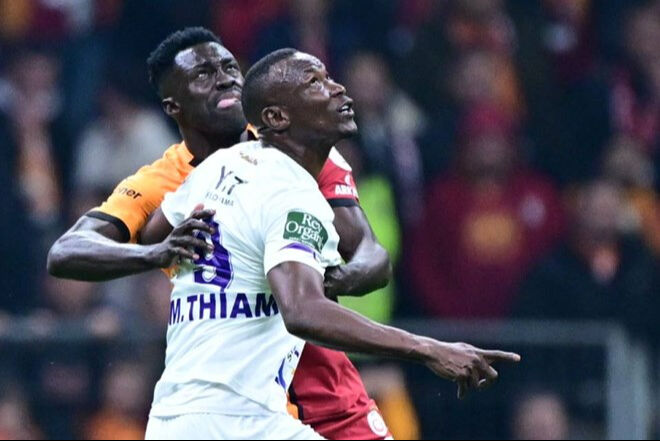 Galatasaray-Eyüp maçı sonrası Nihat Kahveci isyan etti! "Gözlerinizi evde mi unuttunuz?" - 1. Resim