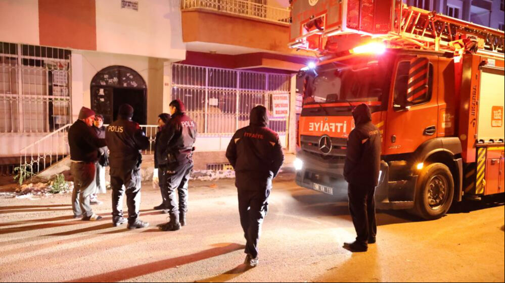 Komşuları 'kayıp' dedi! Adrese giden polis trip yedi: Yatmak da mı sorun ya? - 1. Resim