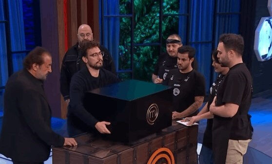 MasterChef elenen kim oldu? 1 Aralık Pazar elenen isim şaşırttı! MasterChef elenen kim oldu? 1 Aralık Pazar elenen isim şaşırttı! - 2. Resim