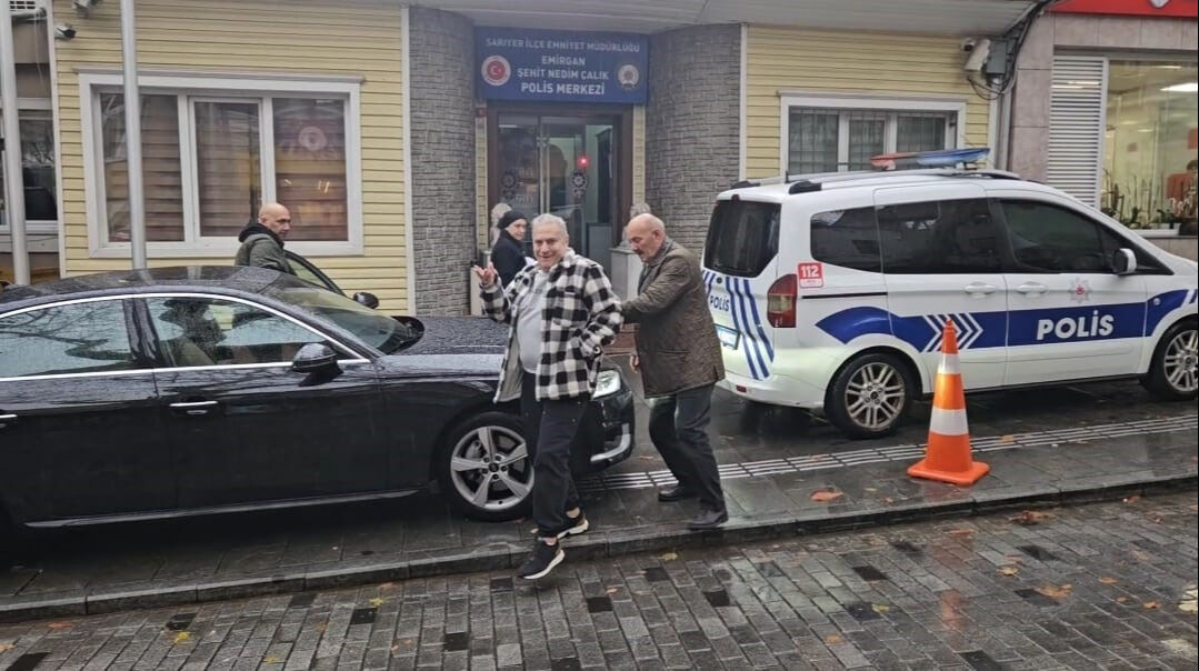 Mehmet Ali Erbil, polis merkezinde! Sorulara cevap vermeden apar topar gitti - 1. Resim