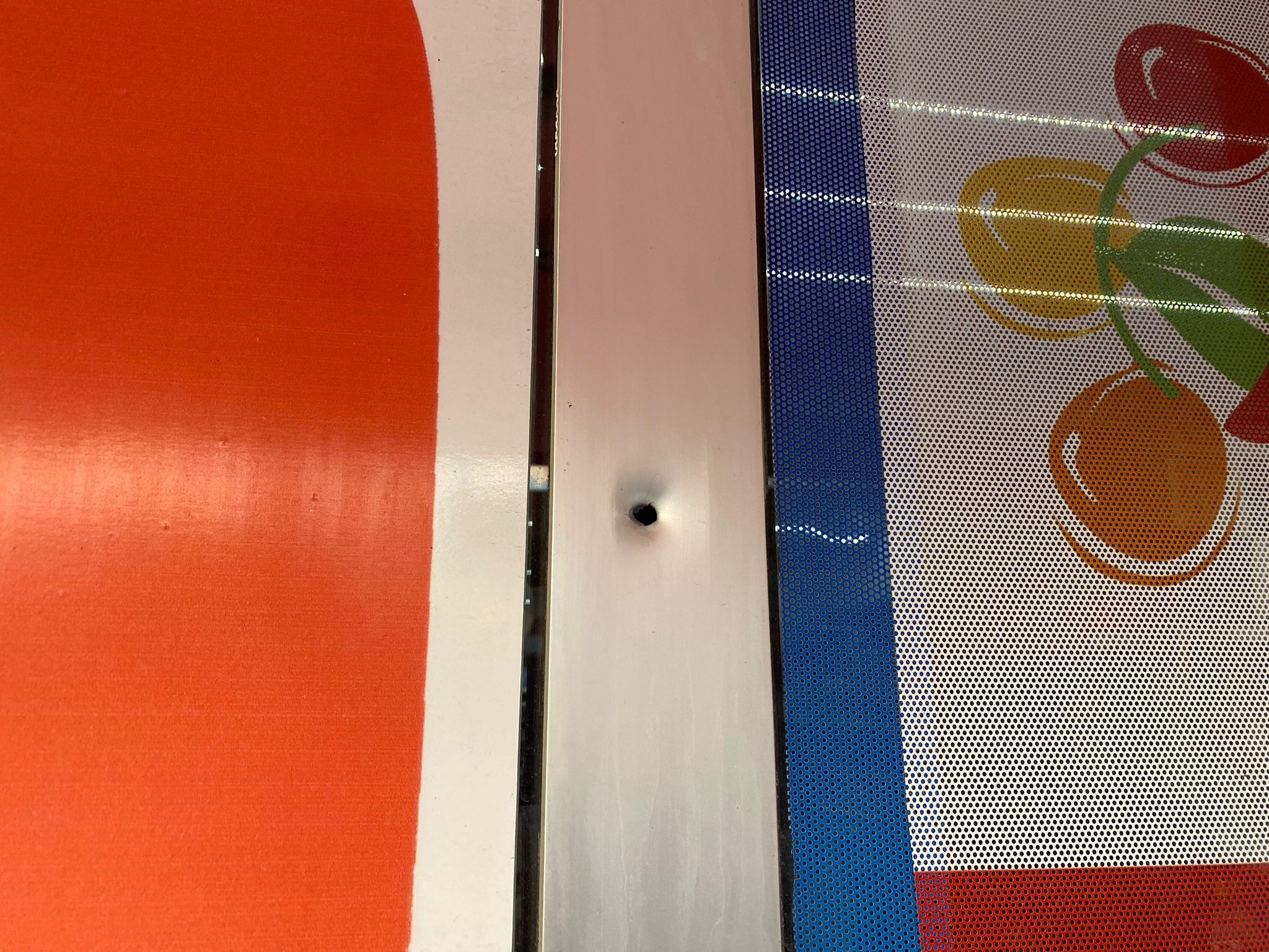 Antalya'da gece yarısı silahlı saldırı! Marketi hedef aldılar Antalya'da gece yarısı silahlı saldırı! Marketi hedef aldılar - 1. Resim