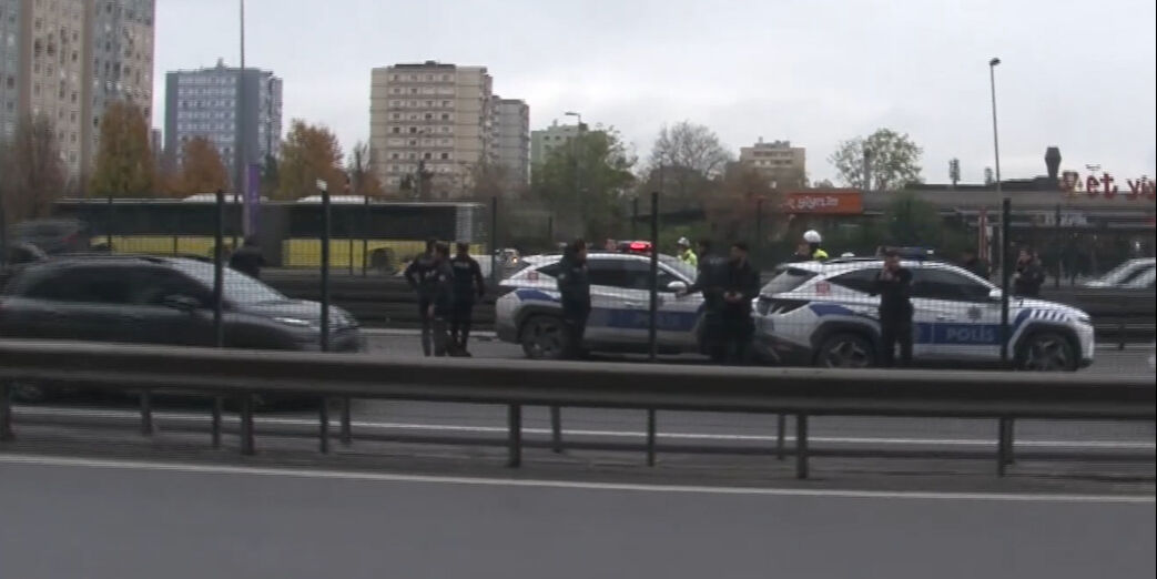 Bahçelievler'de elindeki çantayla bağıran kişi polis tarafından vuruldu - 2. Resim