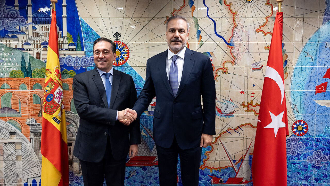 Bakan Hakan Fidan'dan Brüksel'de diplomasi trafiği Bakan Hakan Fidan'dan Brüksel'de diplomasi trafiği - 1. Resim