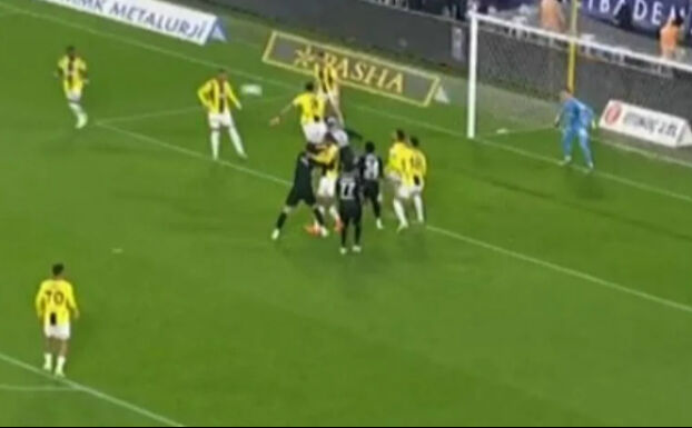 Gaziantep, Fenerbahçe karşısında 3 kez penaltı bekledi! Hakem kararları doğru mu? - 6. Resim