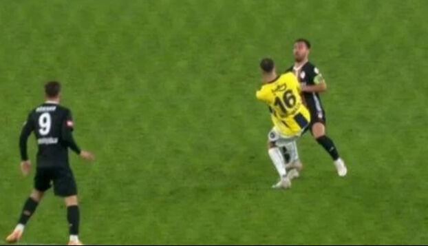 Gaziantep, Fenerbahçe karşısında 3 kez penaltı bekledi! Hakem kararları doğru mu? - 7. Resim