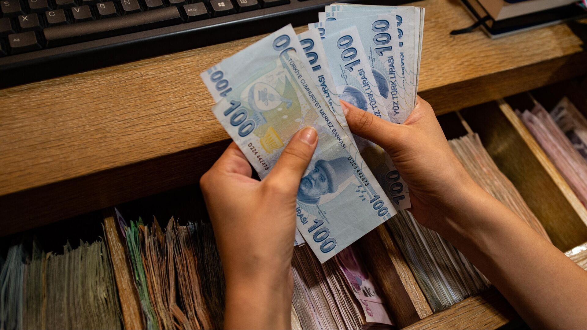 Mevduat faizleri yıl sonu rekabetiyle yükseliyor! İşte güncel oranlarla 100 bin TL’nin getirisi - 1. Resim