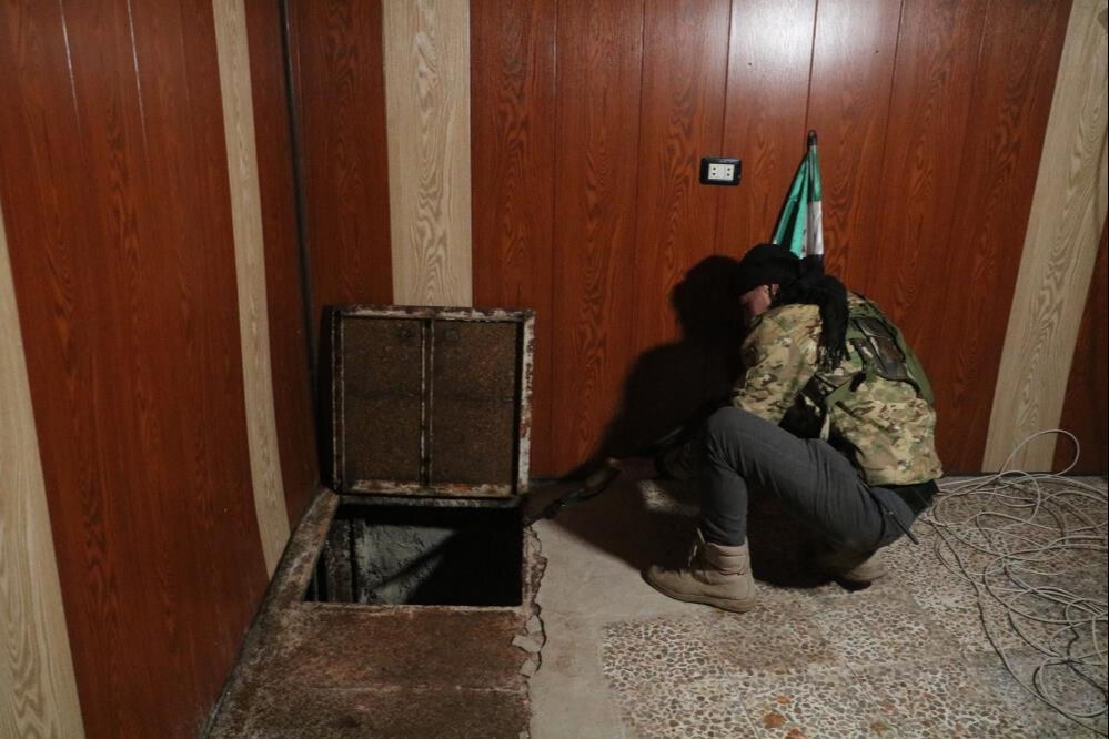 Terör örgütü PKK/YPG karargah olarak kullanıyordu! Tel Rıfat'ta kilometrelerce tüneller görüntülendi Terör örgütü PKK/YPG karargah olarak kullanıyordu! Tel Rıfat'ta kilometrelerce tüneller görüntülendi - 5. Resim