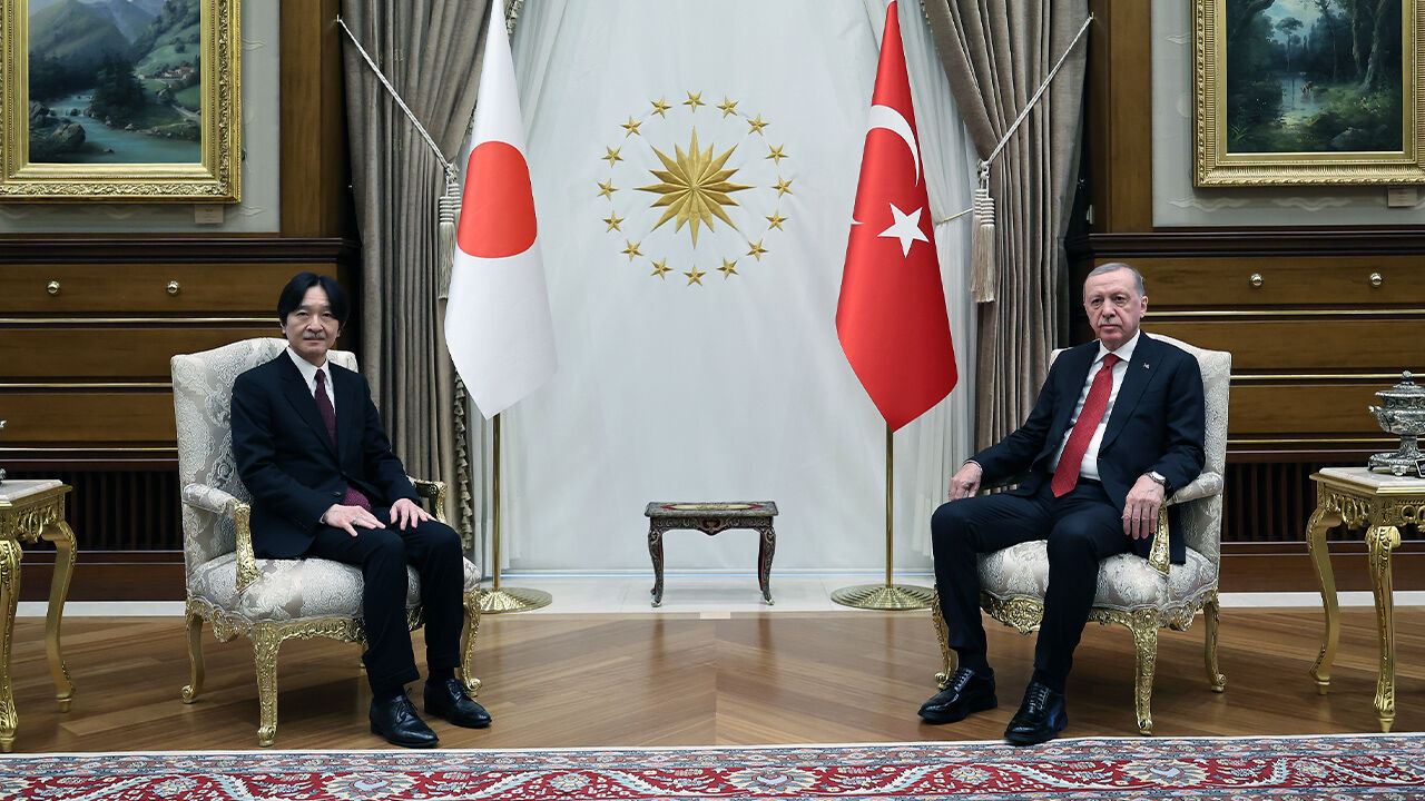 Cumhurbaşkanı Erdoğan, Japonya Veliaht Prensi Akshino Fumihito'yu kabul etti - 1. Resim