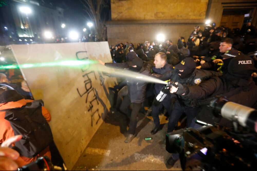 Demokrasiye büyük darbe! Gürcistan'da muhalif lider gözaltına alındı - 1. Resim