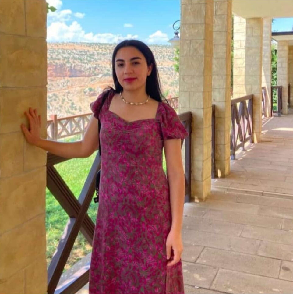 Diyarbakır'dan bir kayıp kız haberi daha geldi! Emniyet Esra Yakut için harekete geçti - 1. Resim