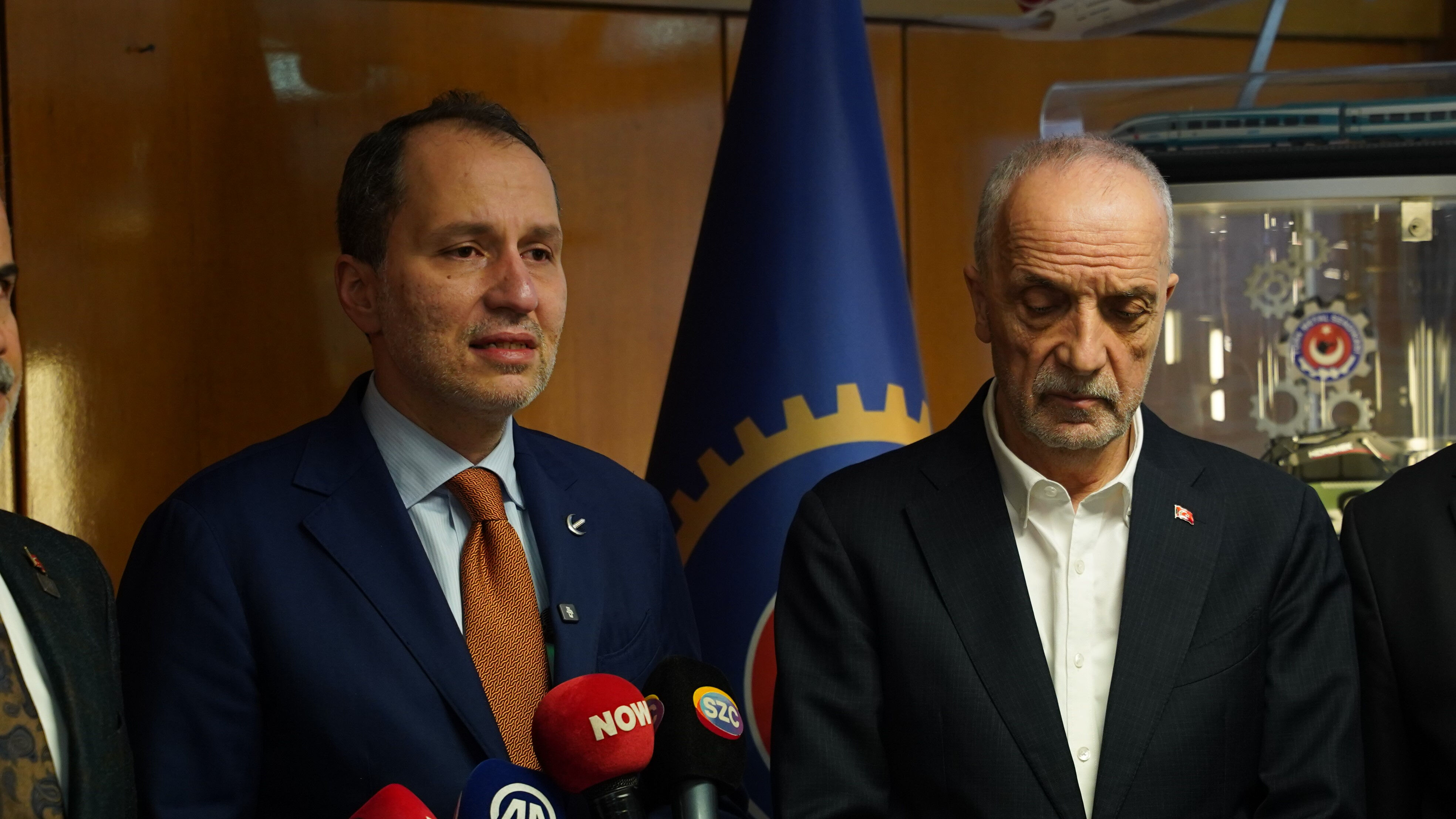 Hesap yapıp hükümete seslendi! Erbakan'dan asgari ücret zammı için kritik mesaj Hesap yapıp hükümete seslendi! Erbakan'dan asgari ücret zammı için kritik mesaj - 2. Resim