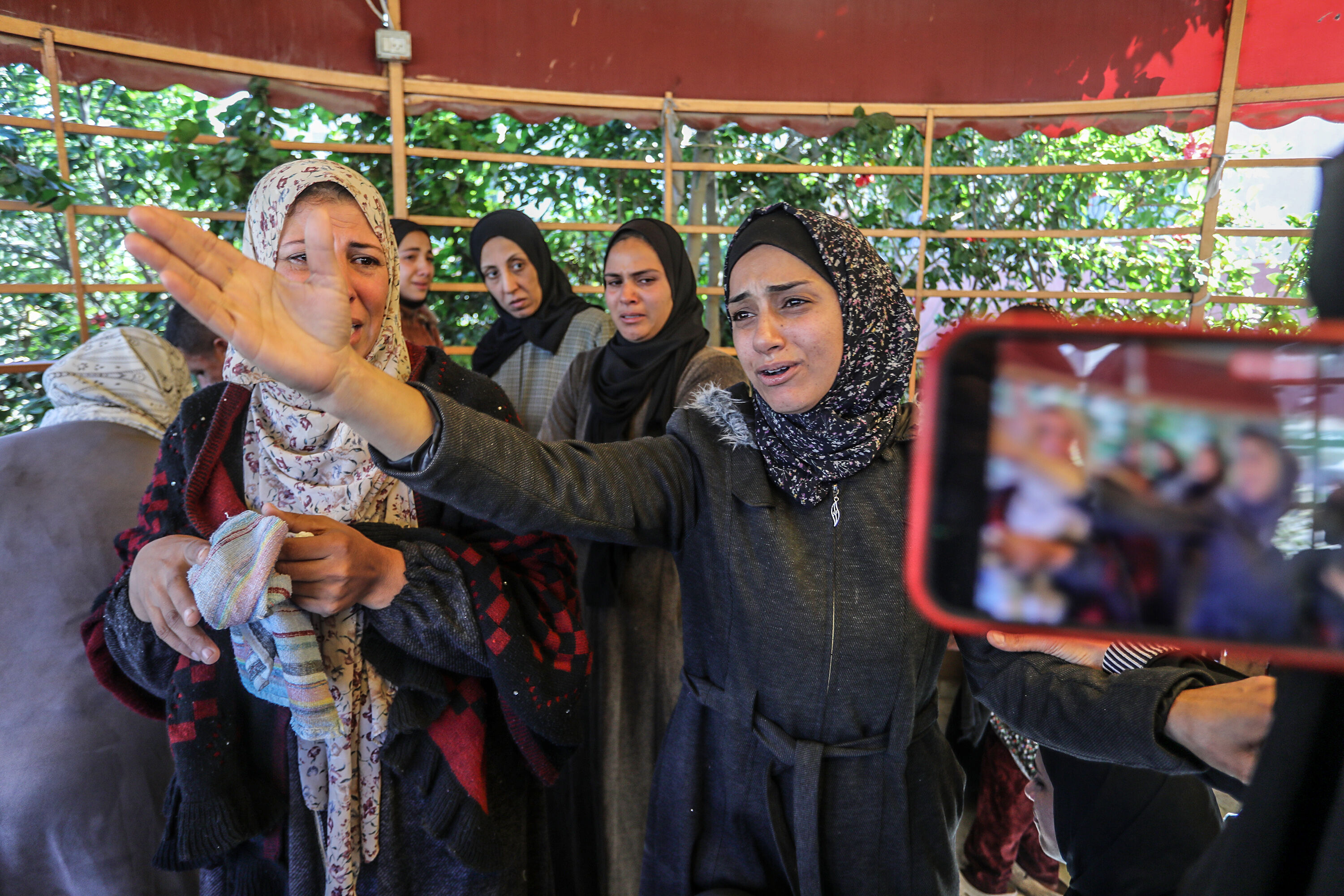 İşgal ordusu yine çadırları teneke odaları bombaladı! Çok sayıda ölü ve yaralı var - 3. Resim