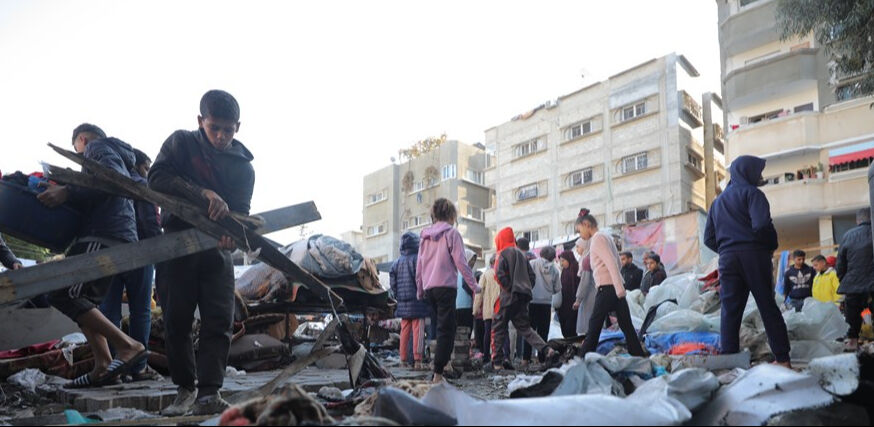 İsrail ordusu katliam yapmaya devam ediyor! Gazze'de 15 Filistinli öldürüldü İsrail ordusu katliam yapmaya devam ediyor! Gazze'de 15 Filistinli öldürüldü - 1. Resim