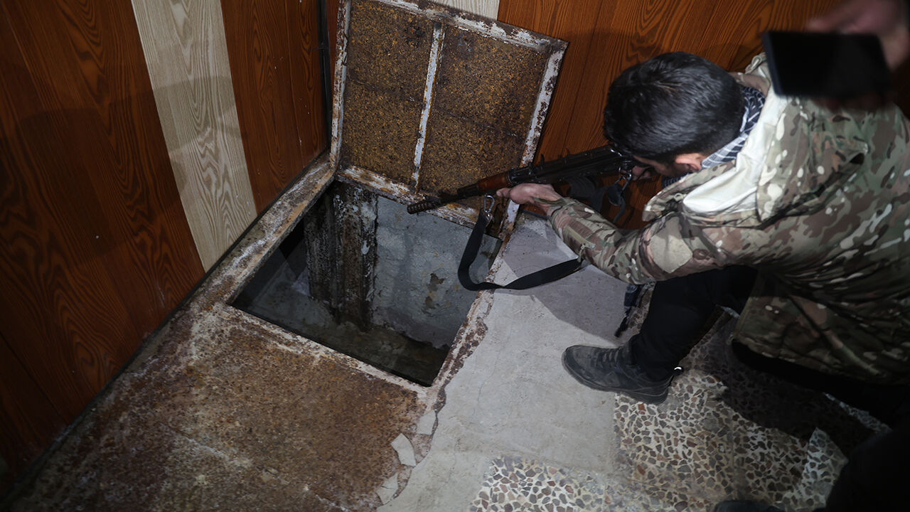 Terör örgütü PKK/YPG'den aynı taktik! Evin içinde 10 kilometrelik terör tüneli - 6. Resim