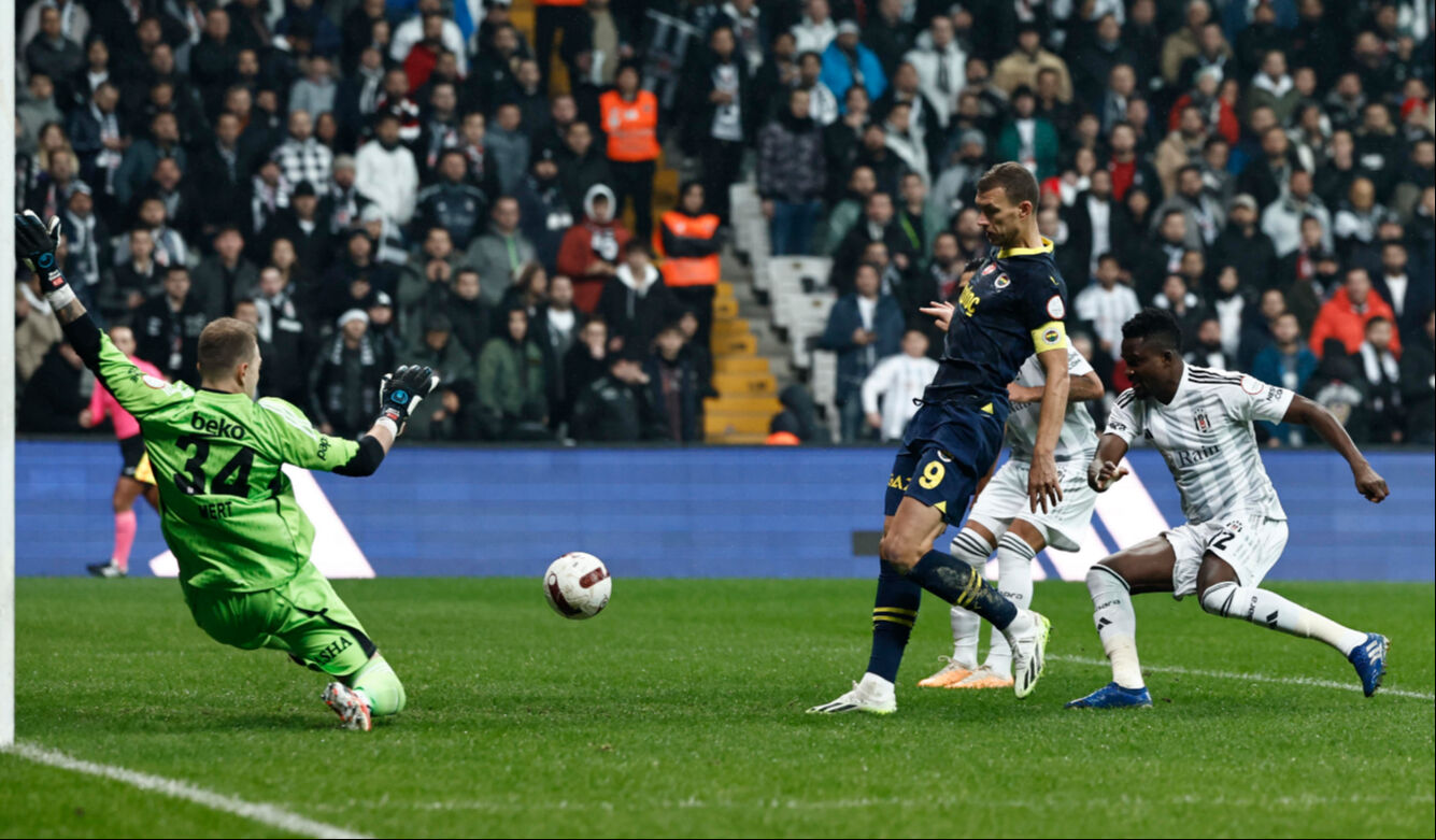 Beşiktaş-Fenerbahçe derbisinin hakemi Mehmet Türkmen oldu Beşiktaş-Fenerbahçe derbisinin hakemi Mehmet Türkmen oldu - 1. Resim