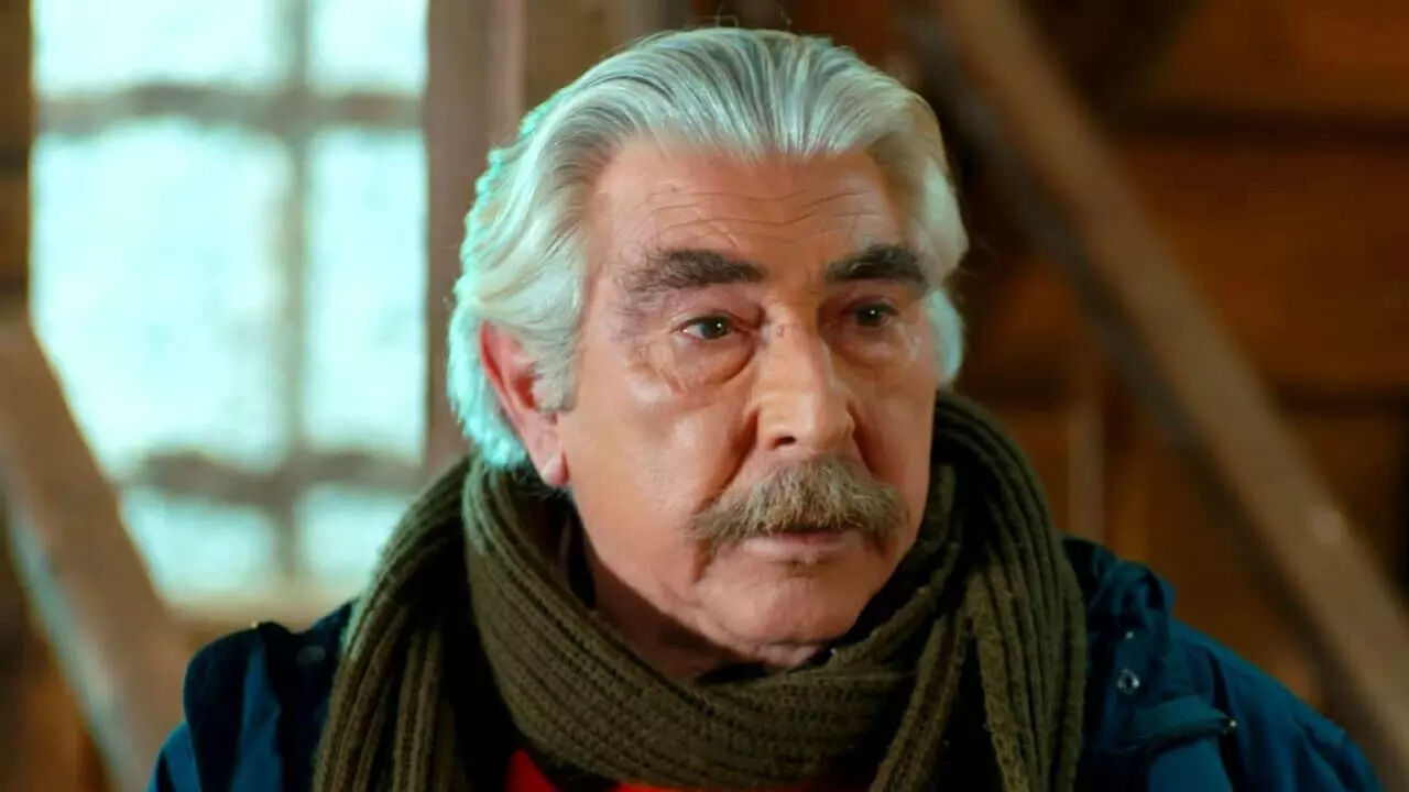 Erdal Özyağcılar'ın vefat ettiği iddia edildi! Kızından çok sert tepki geldi - 1. Resim