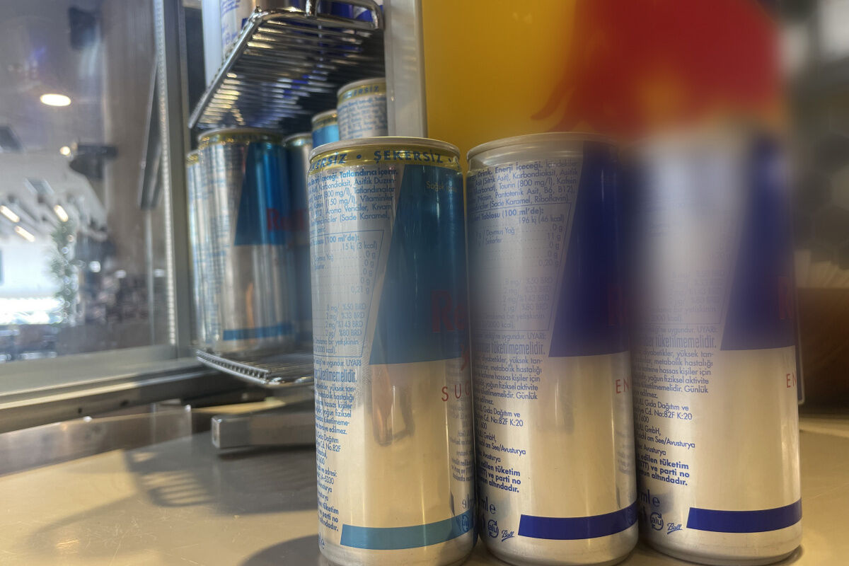 Kanun teklifi kabul edildi! Enerji içeceklerinin satışına 18 yaş sınırı getirildi - 1. Resim