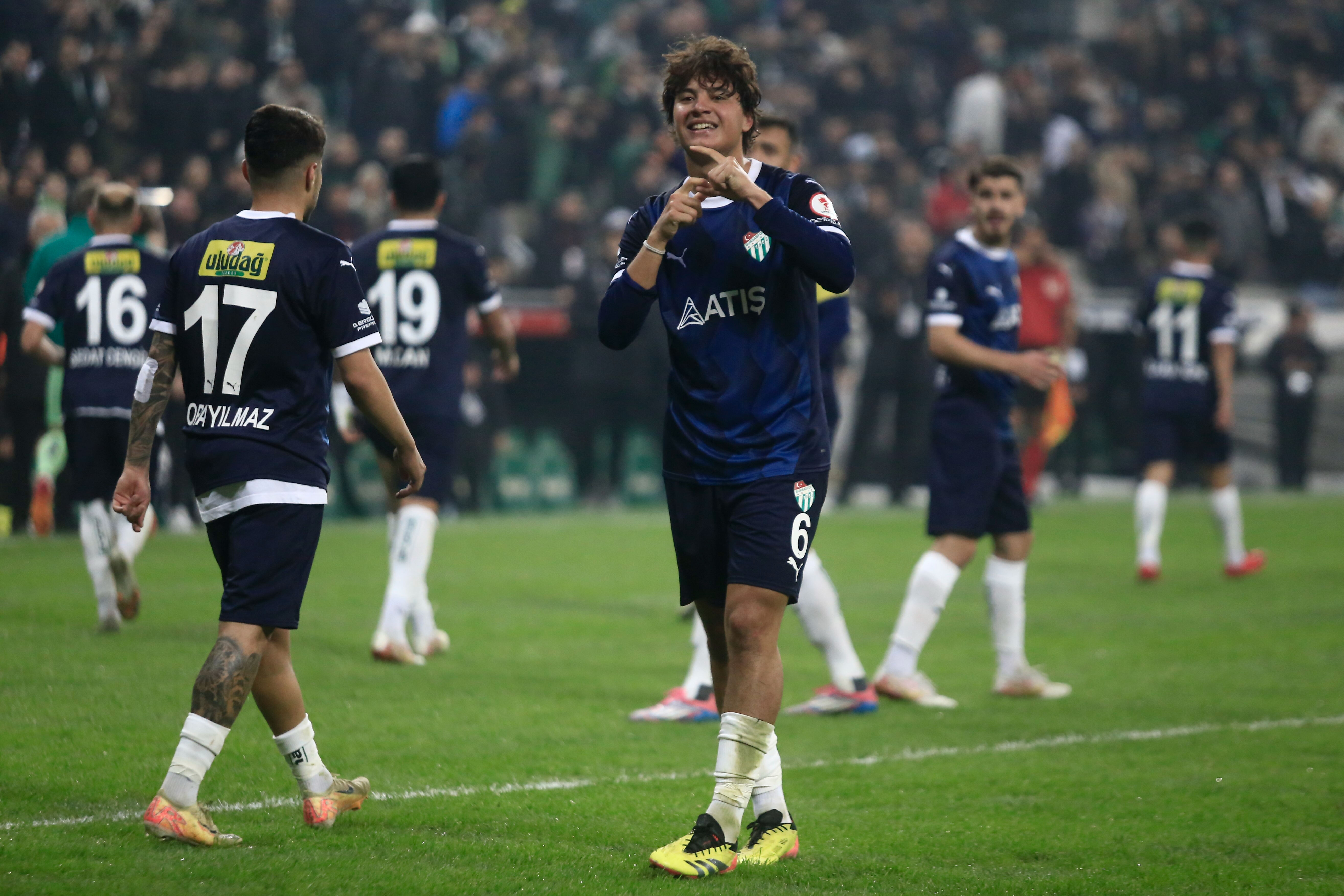 Kupa'da heyecanlı karşılaşma! Vanspor Bursasporu penaltılarda eledi - 3. Resim