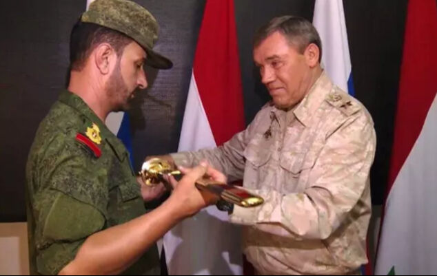 Muhalifler Suriye'de Esad'ın üst düzey komutanlarını öldürüyor! Esad Akademisi Kahramanı öldü, 'Kaplan' ise yaralı - 3. Resim